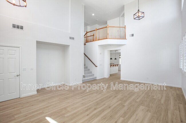 Building Photo - 5560 McFarlan Ranch Dr