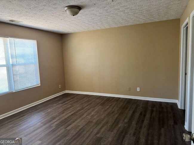 Building Photo - 3203 Fairington Ridge Cir