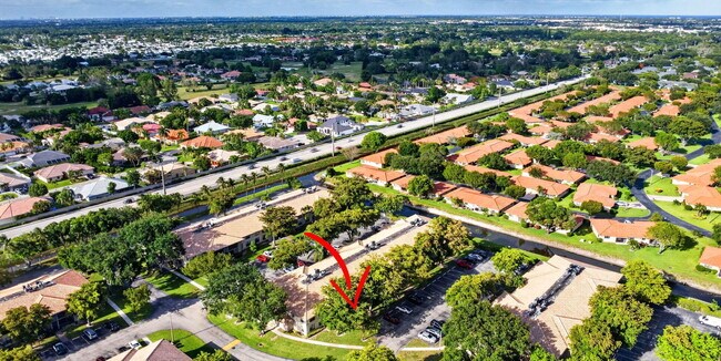 Building Photo - 9810 Pineapple Tree Dr