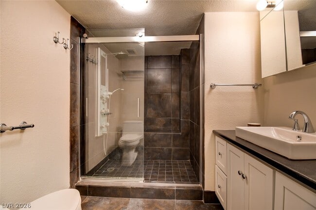 Building Photo - 3111 Bel Air Dr