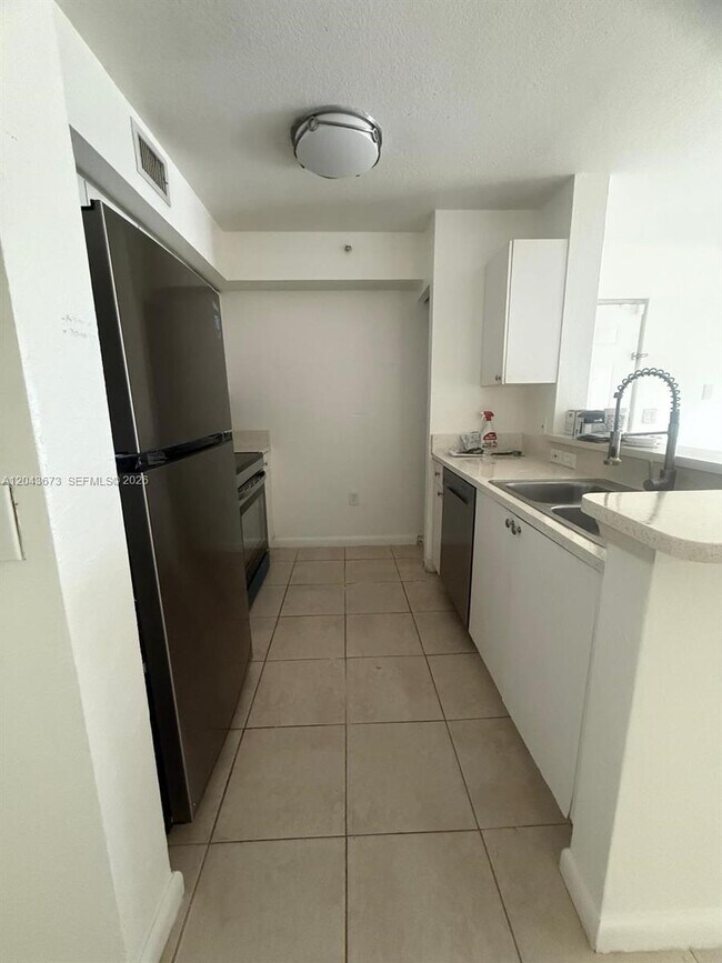 Building Photo - 15410 SW 284th St