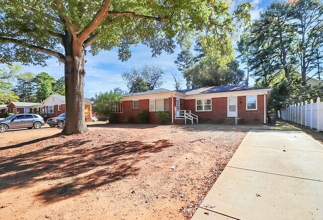 Building Photo - 3503 Meredith Ave