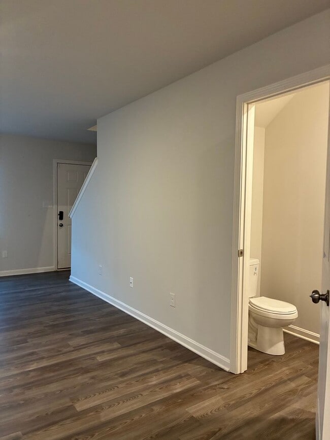 Building Photo - 105 S Osprey Ct