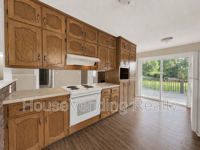 Building Photo - 6204 Trailhead Cir