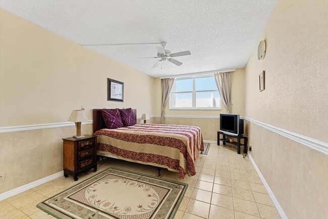 Building Photo - 3540 S Ocean Blvd