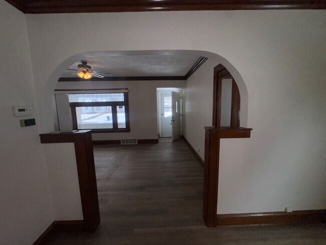 Building Photo - 3264 W 130th St