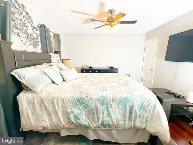 Building Photo - 532 Foxhall Pl SE