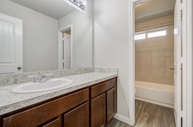Building Photo - 3514 Vivaldi Dr