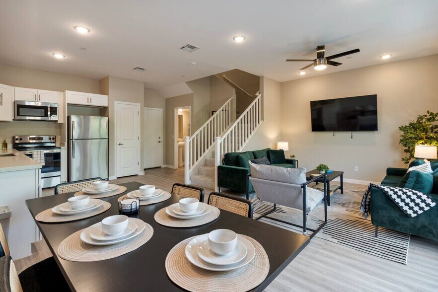 Building Photo - 16601 N Parkview Pl