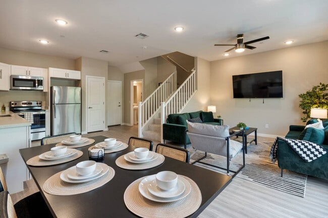 Building Photo - 16601 N Parkview Pl