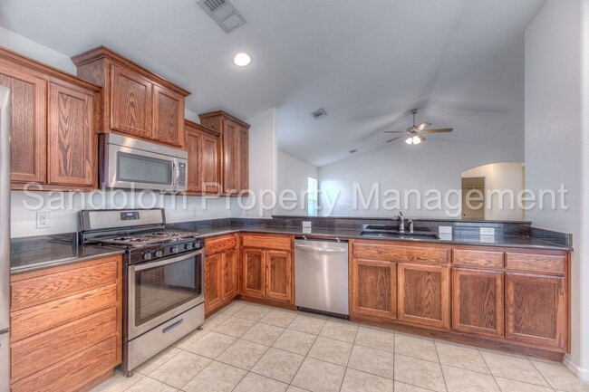 Building Photo - FOR LEASE | Jenks | Available Now!