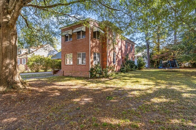 Building Photo - 308 Causey Ave