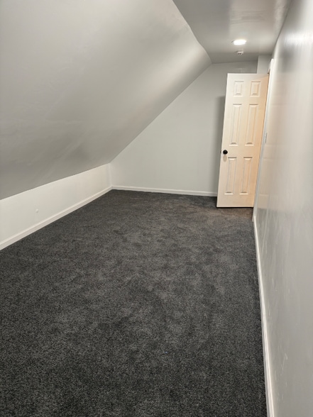 Building Photo - 17179 Ontario St