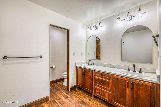 Building Photo - 137 Lanell Dr