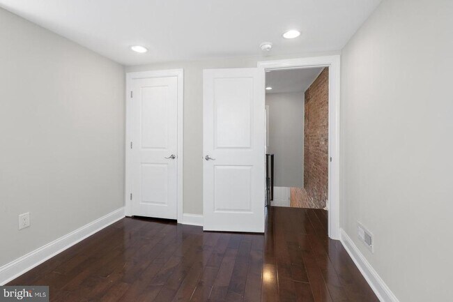 Building Photo - 2045 Wilder St