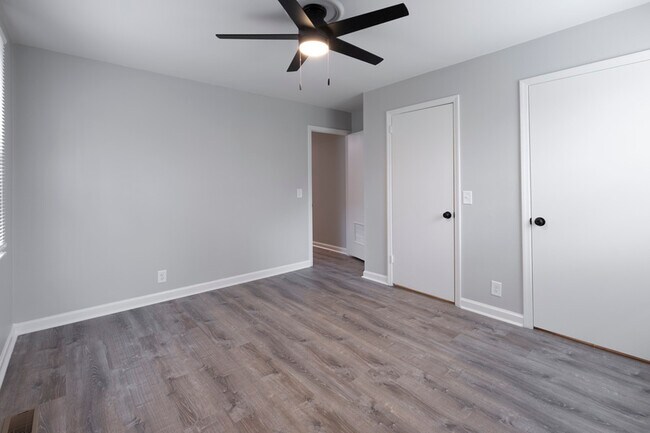 Building Photo - 2502 Sharondale Dr