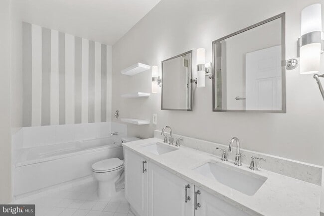 Building Photo - 4951 Brenman Park Dr
