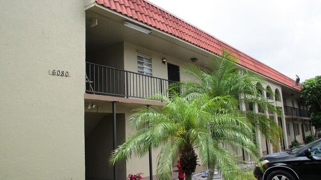 Building Photo - 6080 Forest Hill Blvd