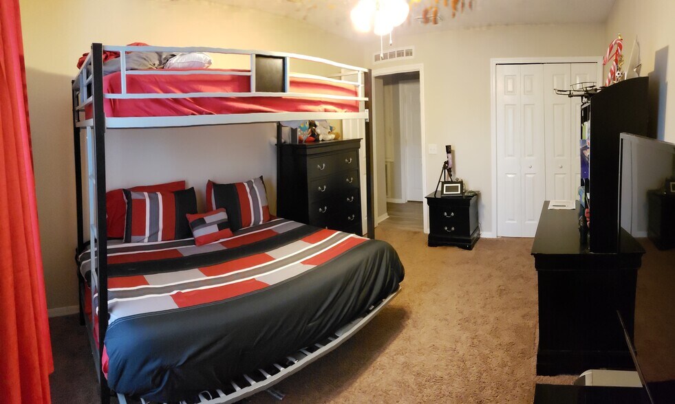 Building Photo - 76550 Longleaf Loop