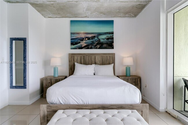 Building Photo - 3250 NE 1st Ave