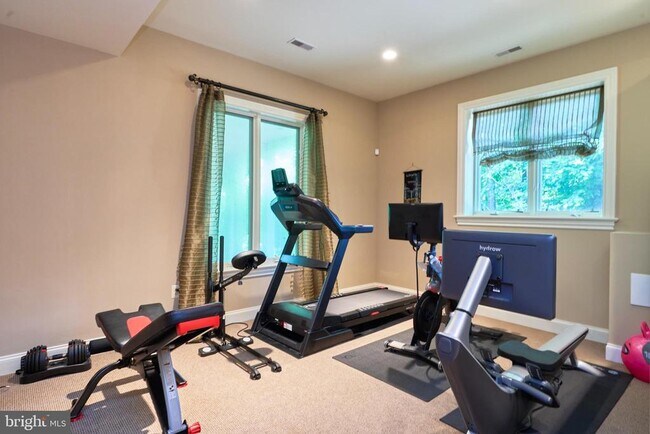Building Photo - 7841 Montvale Way