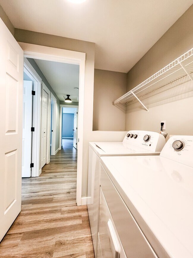 Building Photo - Arlington Rambler - 3bd/2ba
