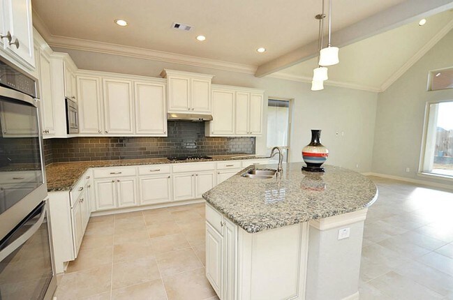 Building Photo - 4802 Fairford Dr