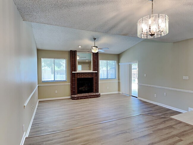 Building Photo - 951 Blueberry Hollow Ct