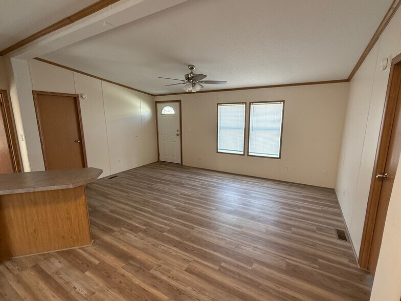 Building Photo - 10 Starling Ln