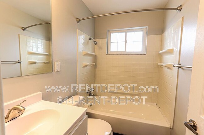 Building Photo - 2803 Ravenswood Dr