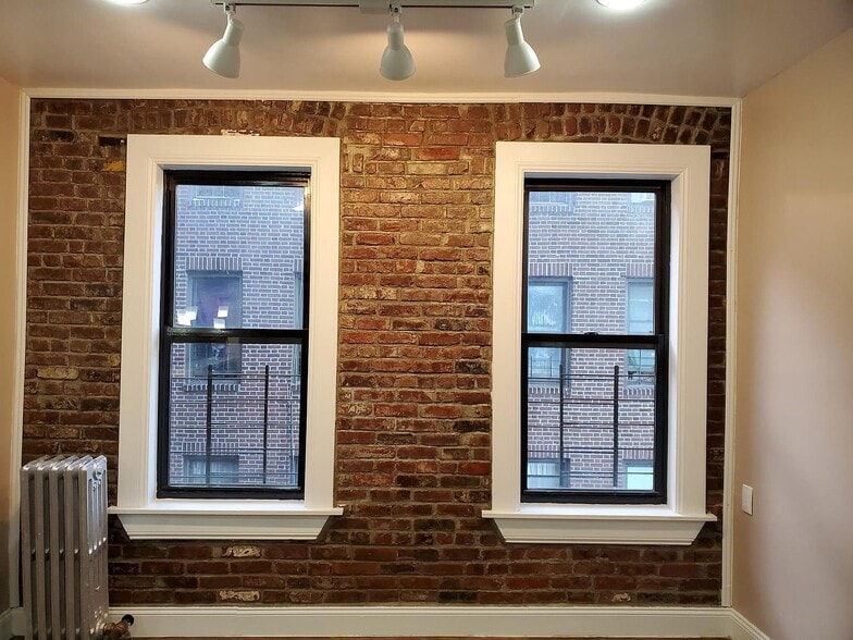 Building Photo - 1105 Morrison Ave