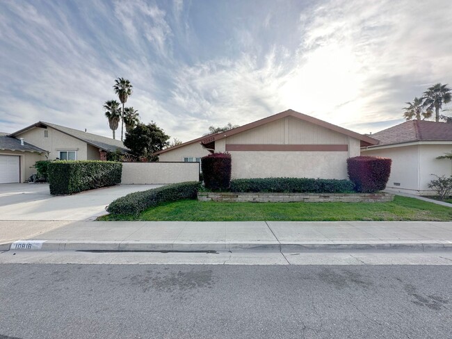 Building Photo - Rare Single Story Green Valley Home In Qui...