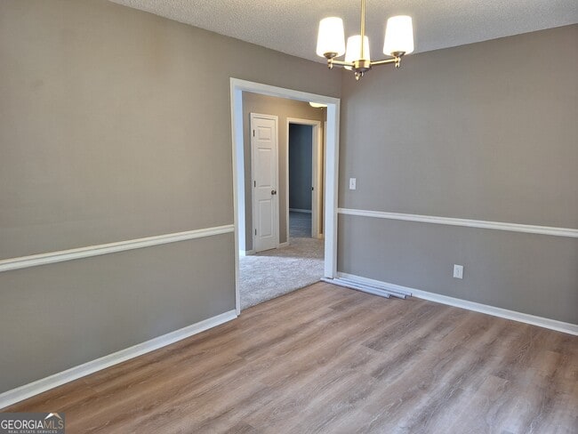 Building Photo - 41 Sandstone Ln