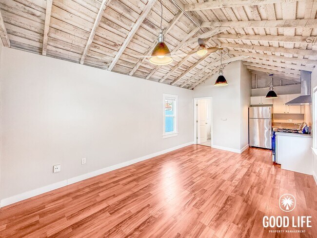 Building Photo - SD: Studio in City Heights with Granite Kitchen, Ceiling Fan & Private Setting