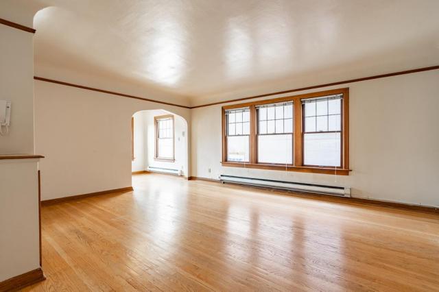 Building Photo - 0 bedroom in Seattle WA 98119