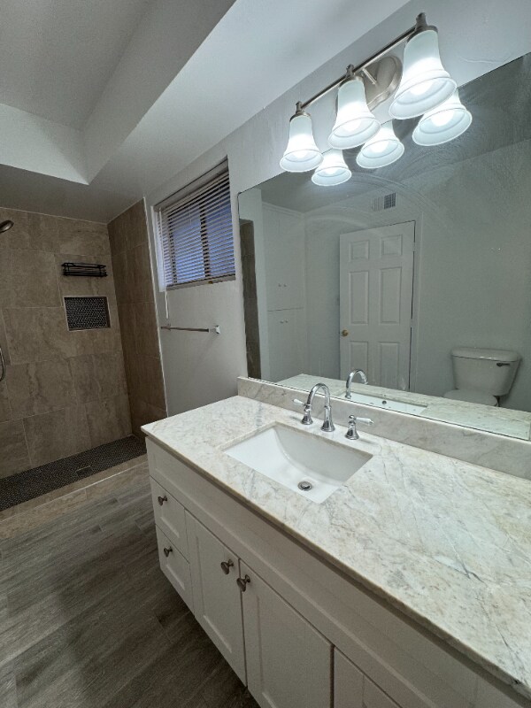 Building Photo - 5904 Daggett Ave