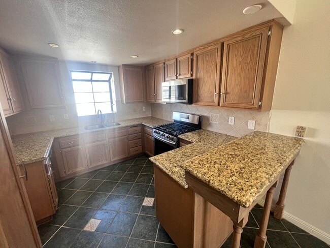 Building Photo - Princessa Estates 2 Bedroom + Loft in Cany...