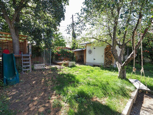 Building Photo - 408 E 775 N