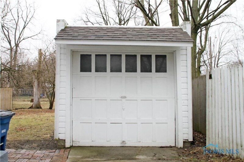 Building Photo - 343 N Grove St