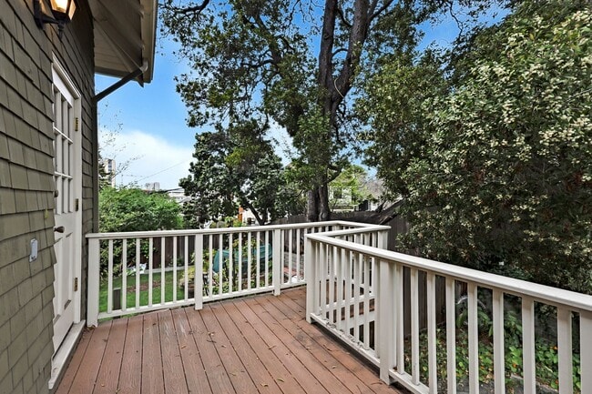 Building Photo - Perfect Blend of Piedmont Ave Energy & Tree-Lined Tranquility