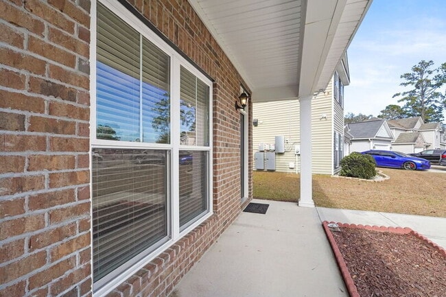 Building Photo - 137 Spoonbill Cir