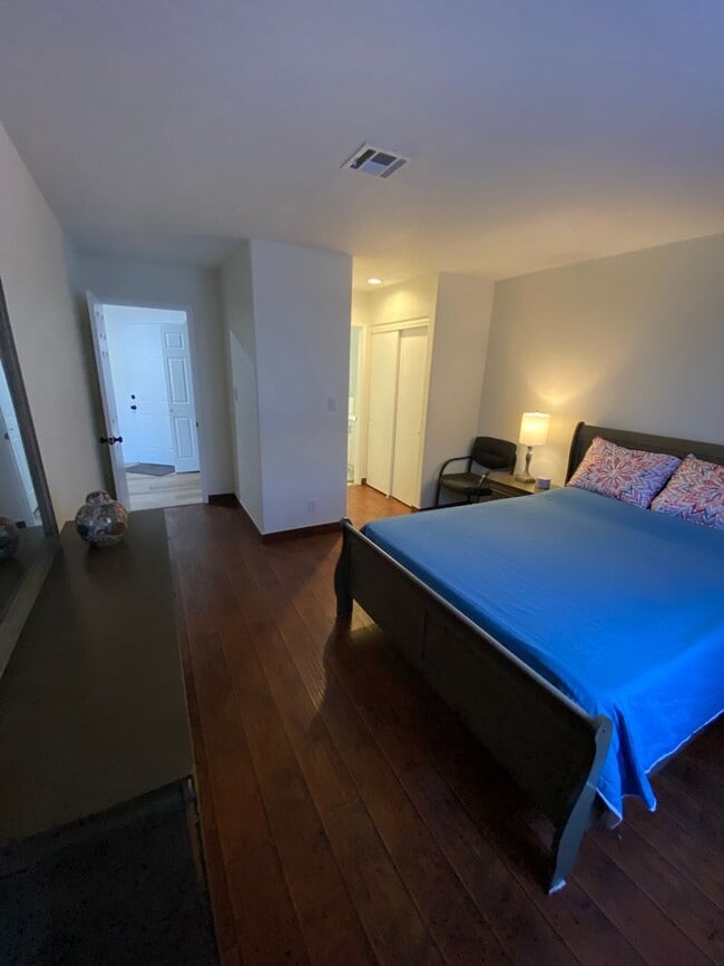 Building Photo - 5028 S Rainbow Blvd
