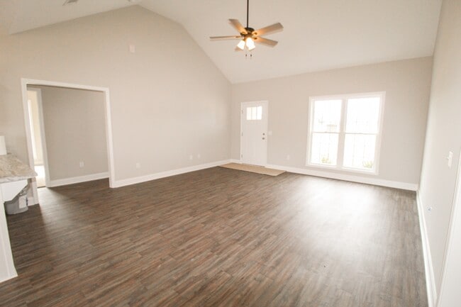 Building Photo - 312 Old Rockdale