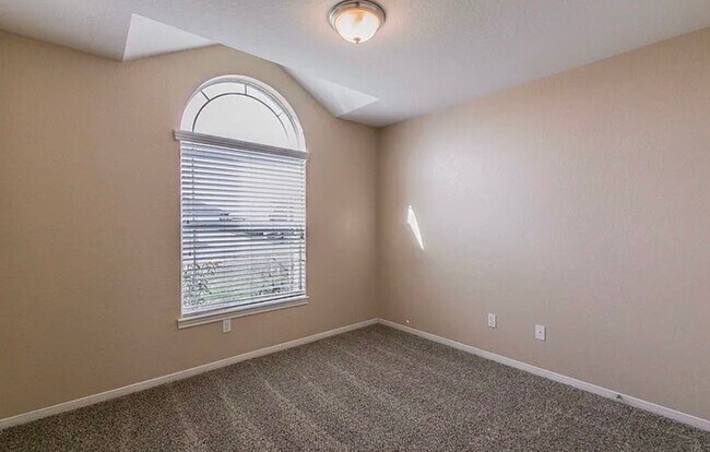 Building Photo - AVAILABLE SOON!