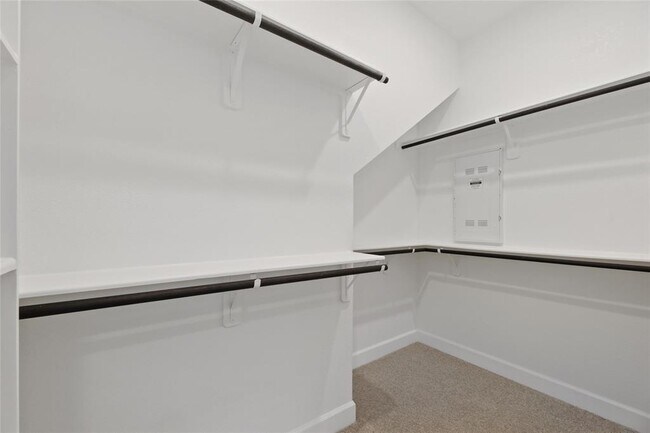 Building Photo - 104 Chinaberry Bnd
