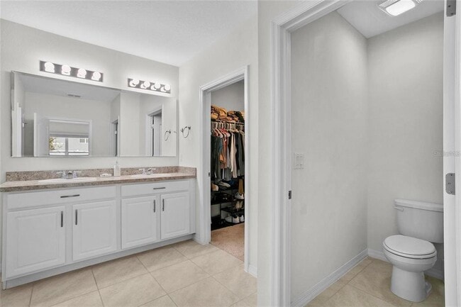 Building Photo - 1872 Rustic Falls Dr