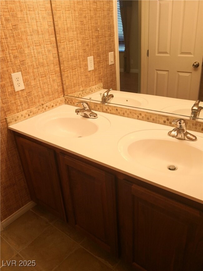 Building Photo - 4952 W Moberly Ave