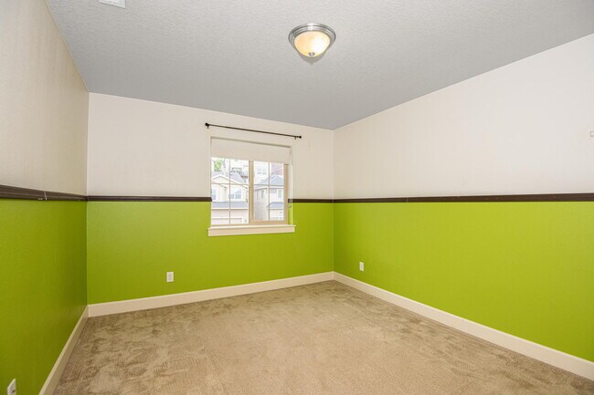 Building Photo - 14822 SW Mulberry Dr