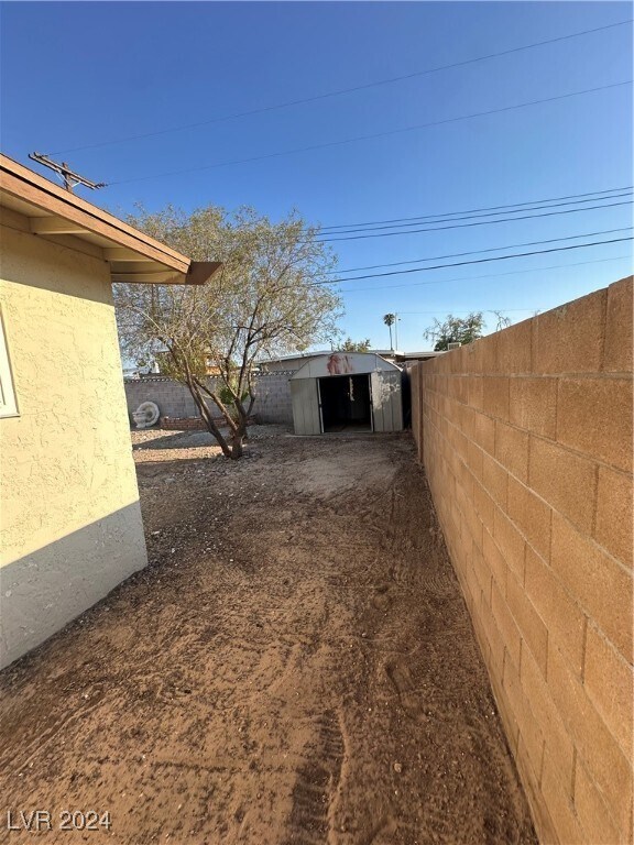 Building Photo - 5609 Gipsy Ave