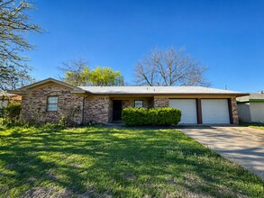 Building Photo - 3-Bedroom House for Rent in Copperas Cove